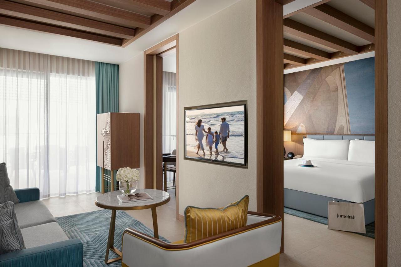 Jumeirah Gulf Of Bahrain マナーマ エクステリア 写真 A room at the hotel