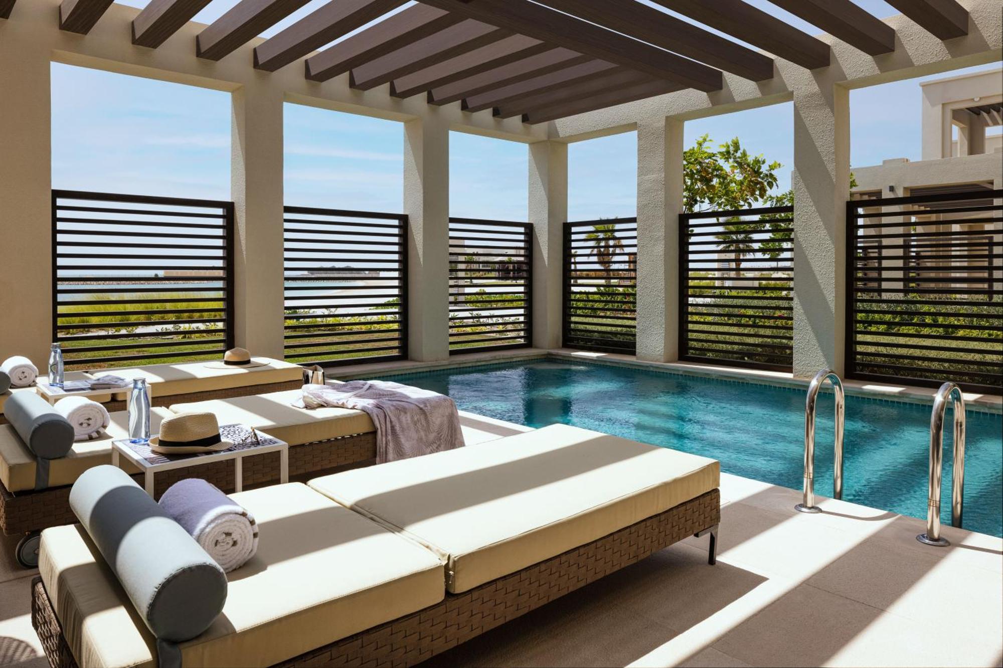 Jumeirah Gulf Of Bahrain マナーマ エクステリア 写真 The pool at the spa